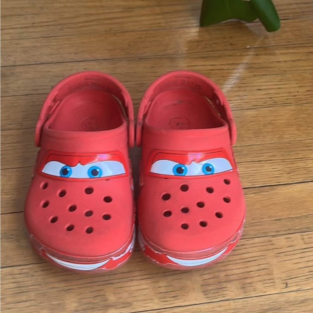 CROCS Disney Pixar Cars lightening McQueen toddler 10